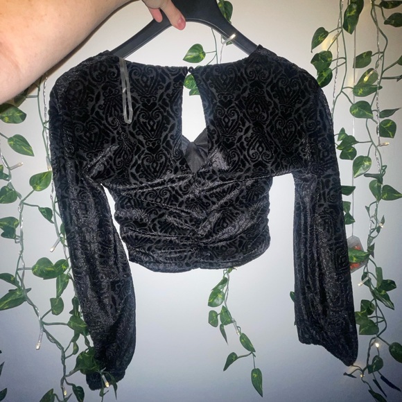 NEW🖤 Self Esteem black Velvet Cropped Sweater. - Picture 4 of 6